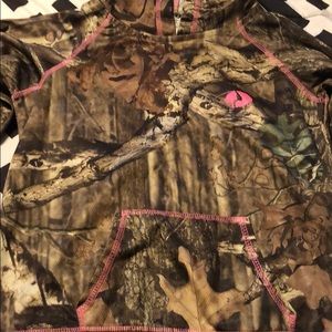 Pink & camo kids size 14-16 hooded long sleeve.
